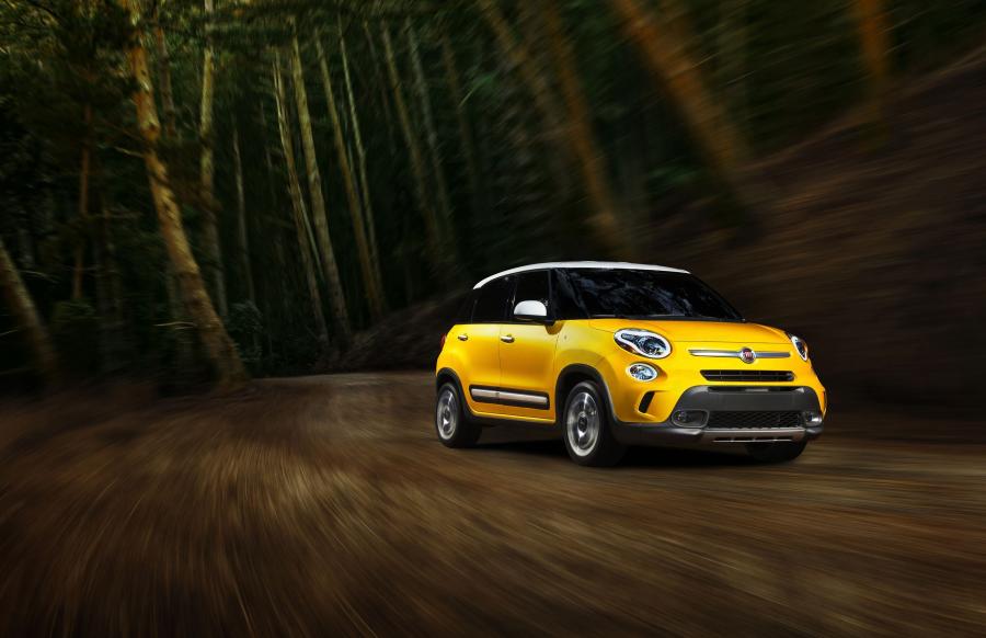  Fiat 500L Trekking 2013 года  (US) (фото 11 из 44)